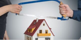 Phân chia tài sản cho con riêng của vợ hoặc chồng: Tư vấn của Công ty Luật Hưng Nguyên