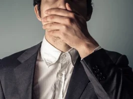 Vai trò của luật sư bào chữa trong việc bảo vệ quyền im lặng