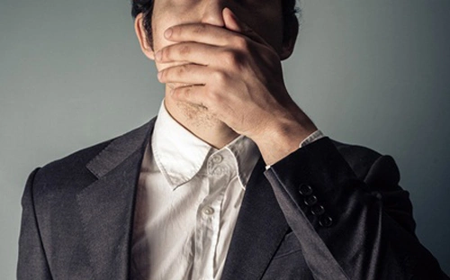 quyen giu im lang cua bi cao